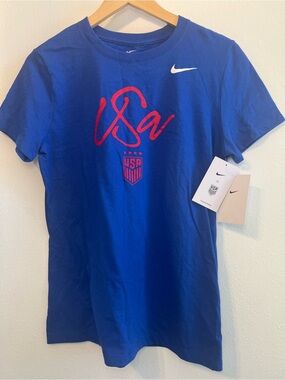 NWT The Nike Tee USA